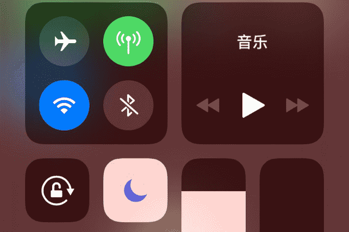 苹果手机的飞行模式大部分人都不会用，到底怎么用？